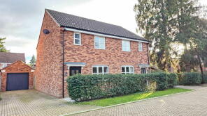 34, Greenacre Place, Newbury RG14 7GY