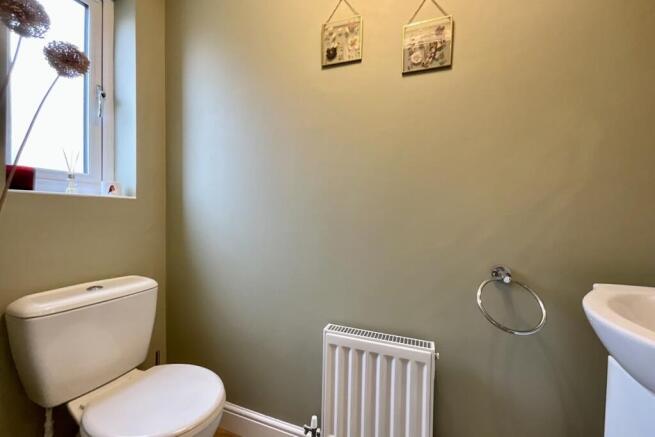 3 bed Semi-Detached for sale Image 12