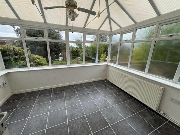 4 bed Detached for sale Image 7