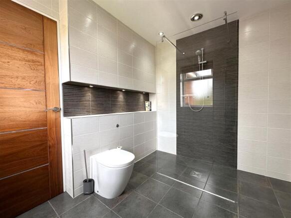 Luxurious En-Suite 162