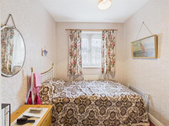 2 bed Flat for sale Image 9