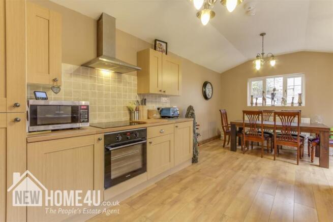 KITCHEN / BREAKFAST/ DINING ROOM