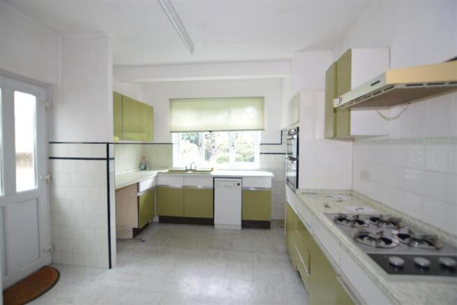 12 Bryanston Ave kit.JPG