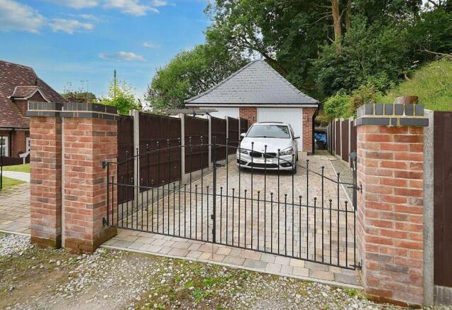 SEMI DETACHED GARAGE