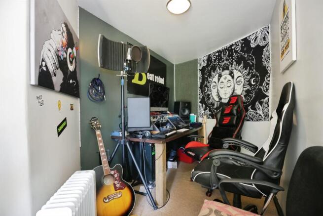 Photo 12