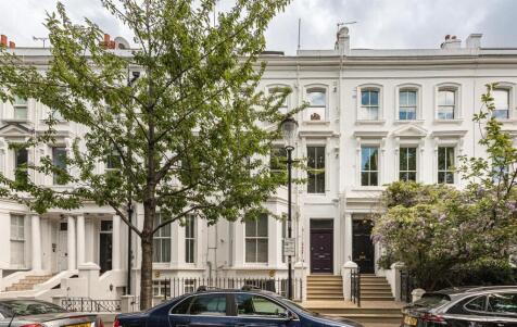 Russell Road, London
