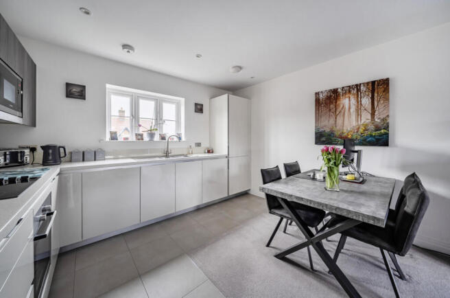 1408548-4-6984a88...