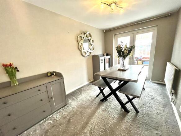 Wells Drive, Dukinfield photo 4