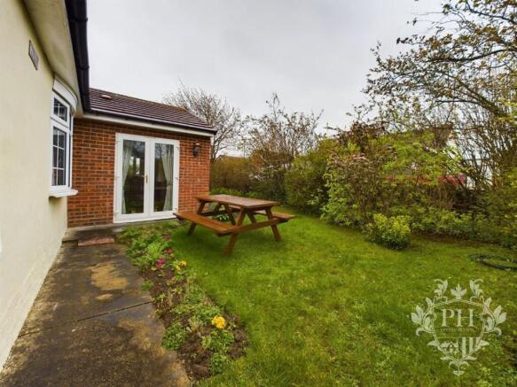 3 bed Detached Bungalow for sale Image 11