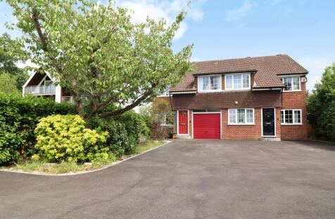 Hobb Lane, Hedge End, SO30