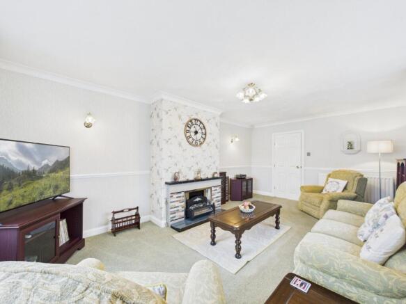 3 bed Detached Bungalow for sale Image 5