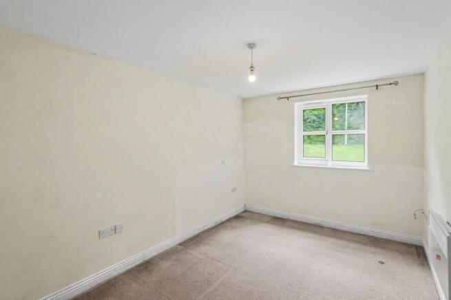 2 bed Apartment for sale Image 6