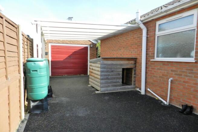 Detached Garage