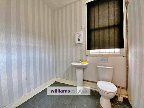 shop - toilet