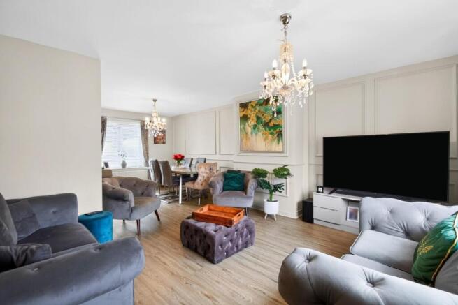 3 bed Terraced for sale Image 3
