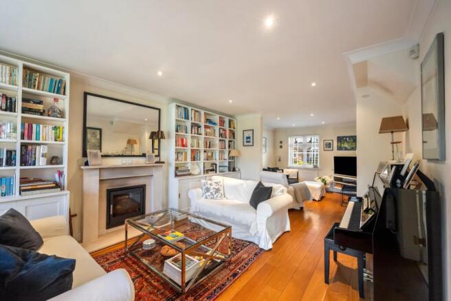 Sitting/Family Room