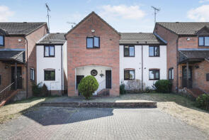 6, Kent Close, Uxbridge UB8 1XR