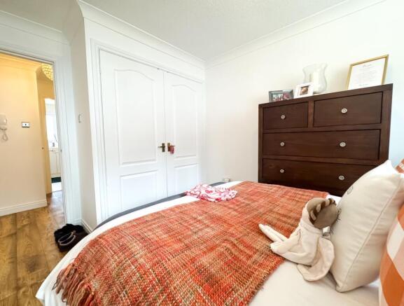 1 bed Flat for sale Image 10