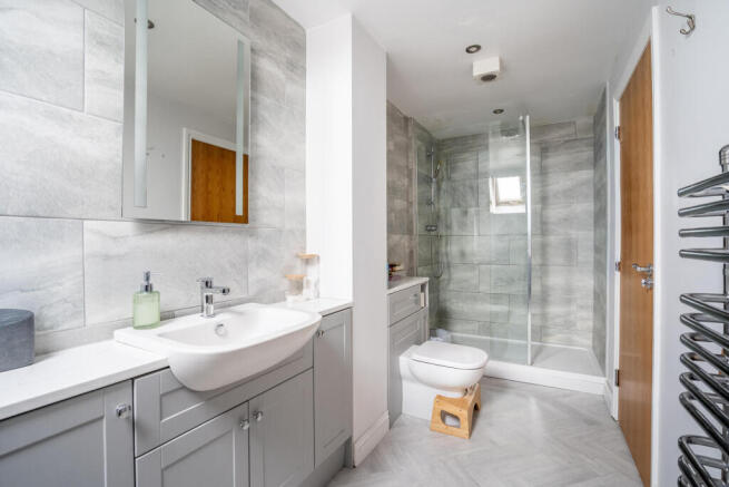 2 bed Apartment for sale Image 9