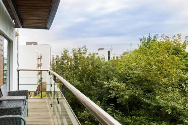 1 bed Apartment to rent Image 6