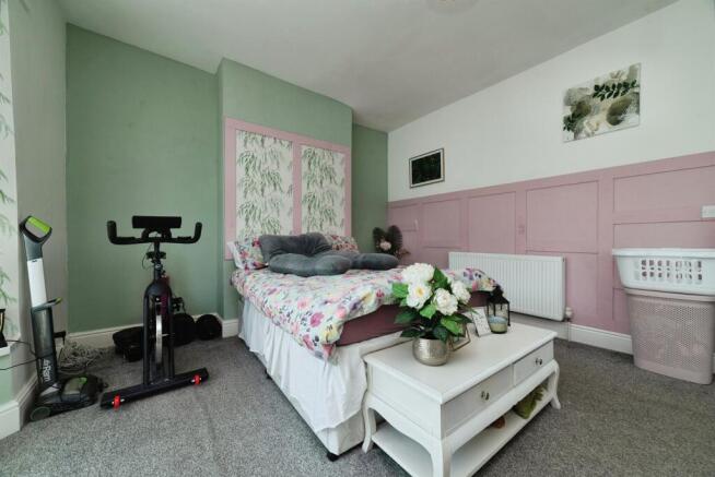 3 bed Terraced for sale Image 12