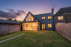 16, Holly Close, Highmoor Cross, Henley-on-thames RG9 5DY
