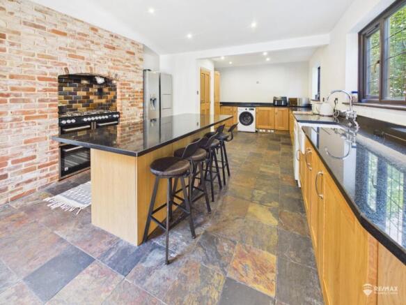 Kitchen Breakfast Room (2).jpg