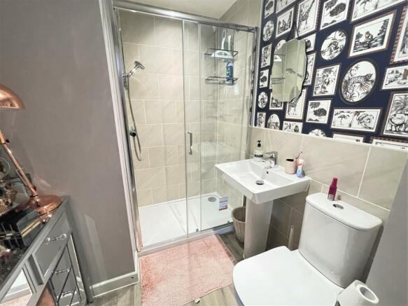 JACK N JILL SHOWER ROOM