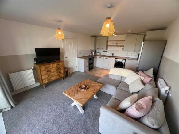 Kitchen & Lounge.jpg