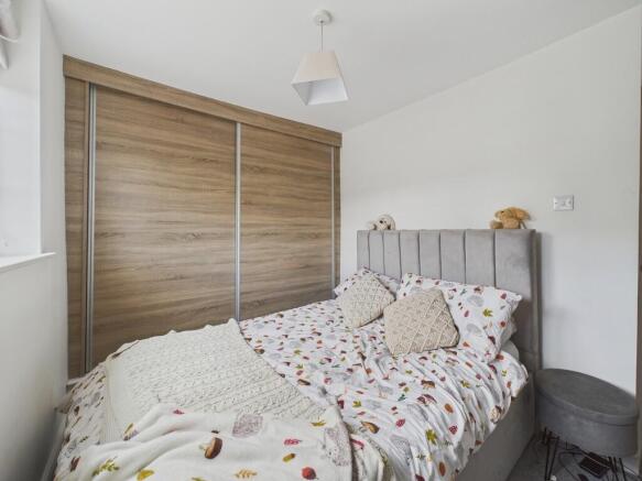 2 bed Terraced for sale Image 12