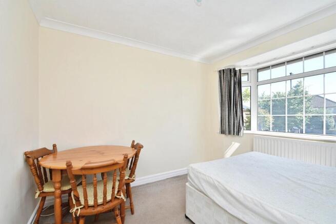 4 bed Detached Bungalow for sale Image 12