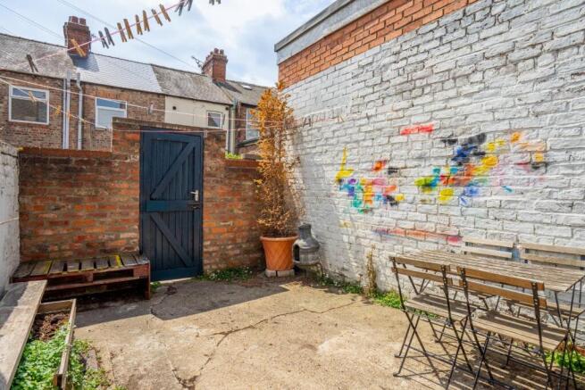 2 bed Terraced for sale Image 6