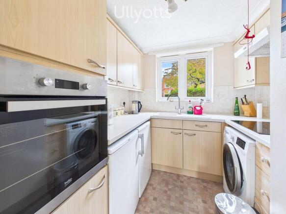 1 bed Ground Flat for sale Image 4