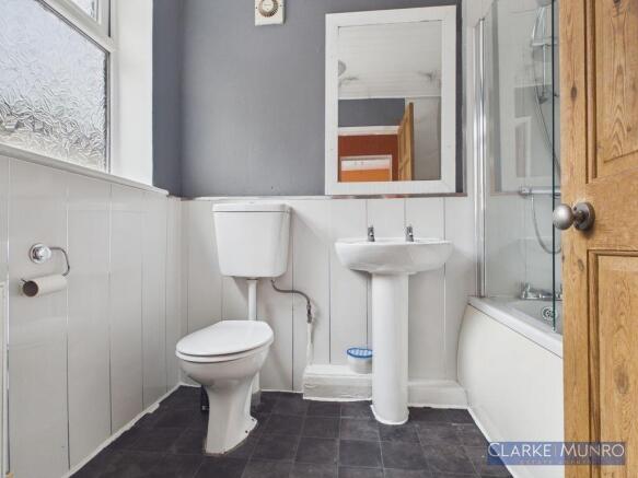 3 bed Terraced for sale Image 9