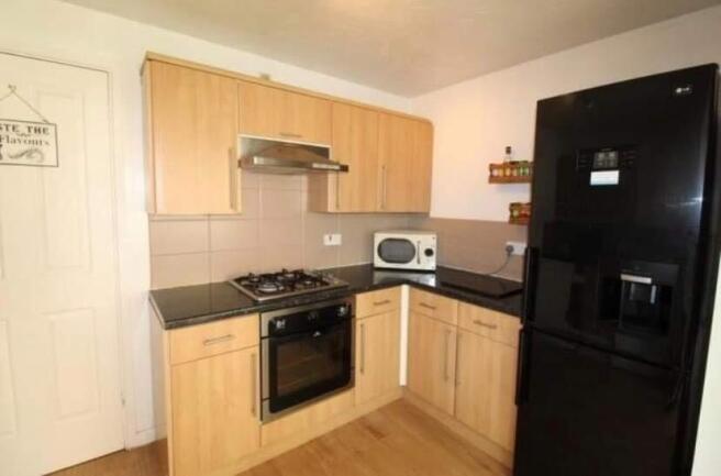 2 bed House to rent Image 8