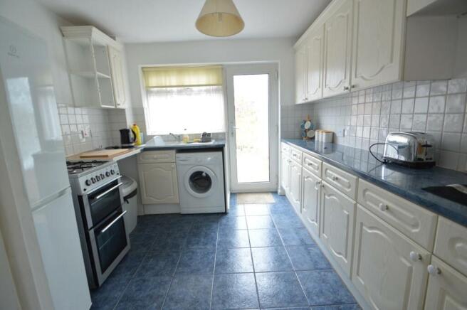 51 Nether Court kitchen.JPG