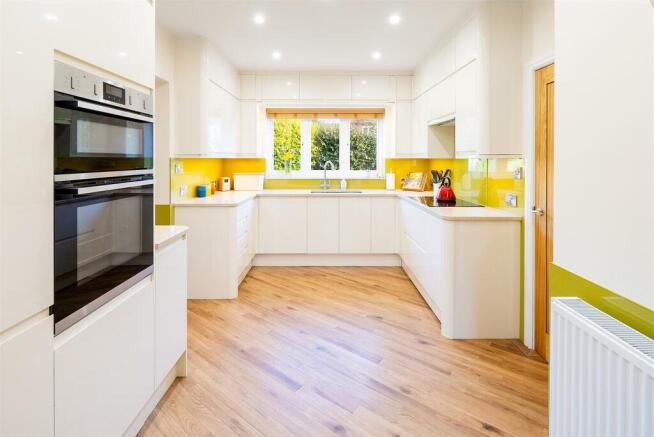 Fitted Kitchen