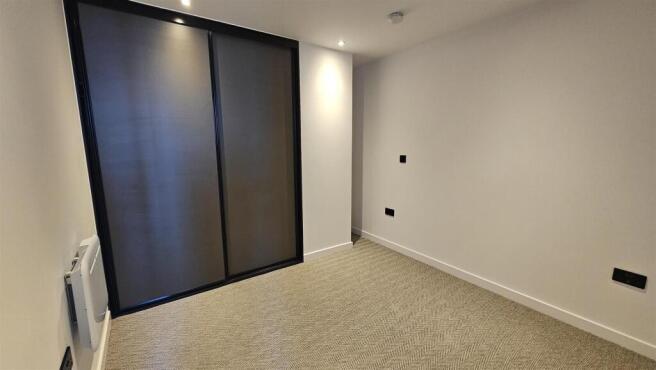 1 bed Apartment to rent Image 6