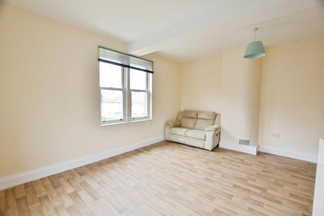 pbox-living_room-335543.JPG