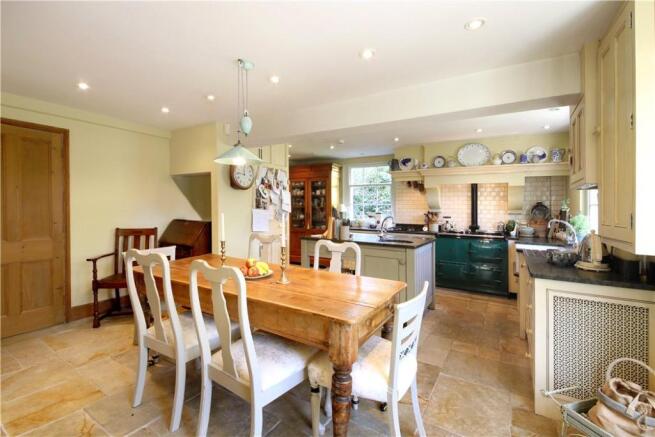 Kitchen/Breakfast Rm