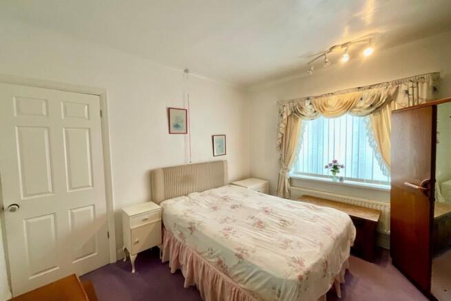 3 bed Semi-Detached for sale Image 11