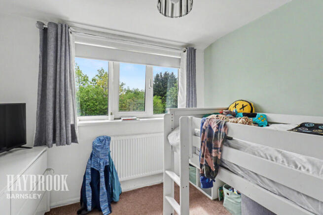 3 bed Semi-Detached for sale Image 10