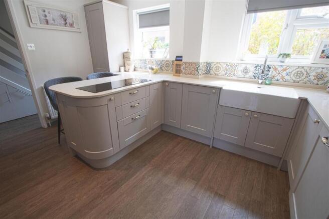 KITCHEN1.jpg