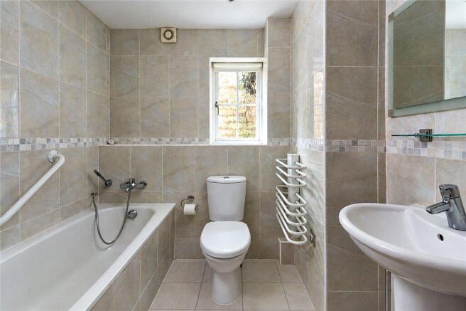 2 bed Apartment for sale Image 5