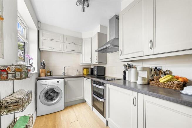 2 bed Terraced for sale Image 8