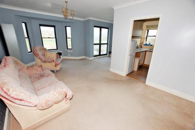 Sitting/Dining rm