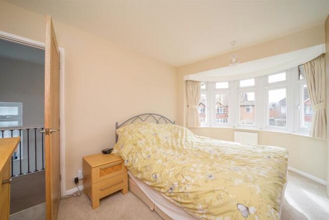 bedroom1.jpg