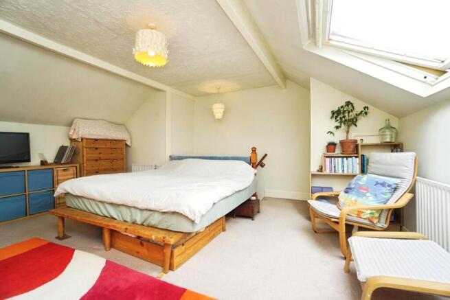 4 bed Terraced for sale Image 11