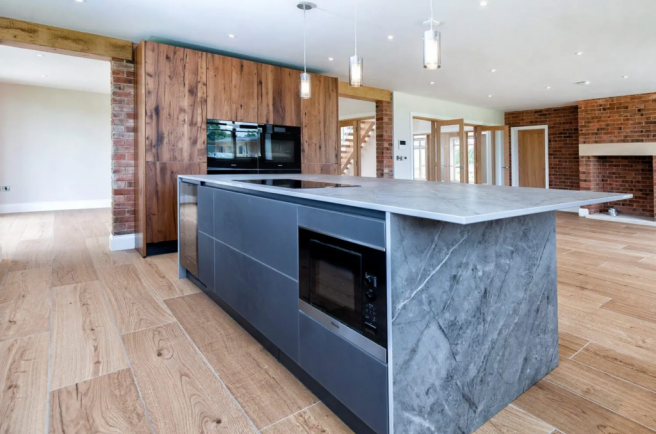 5 bed Barn Conversion for sale Image 8