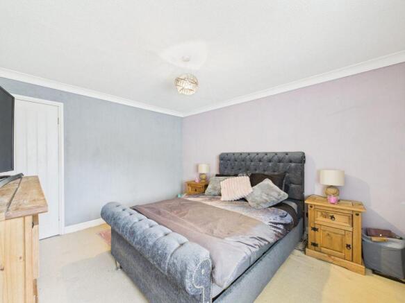 3 bed Semi-Detached for sale Image 6